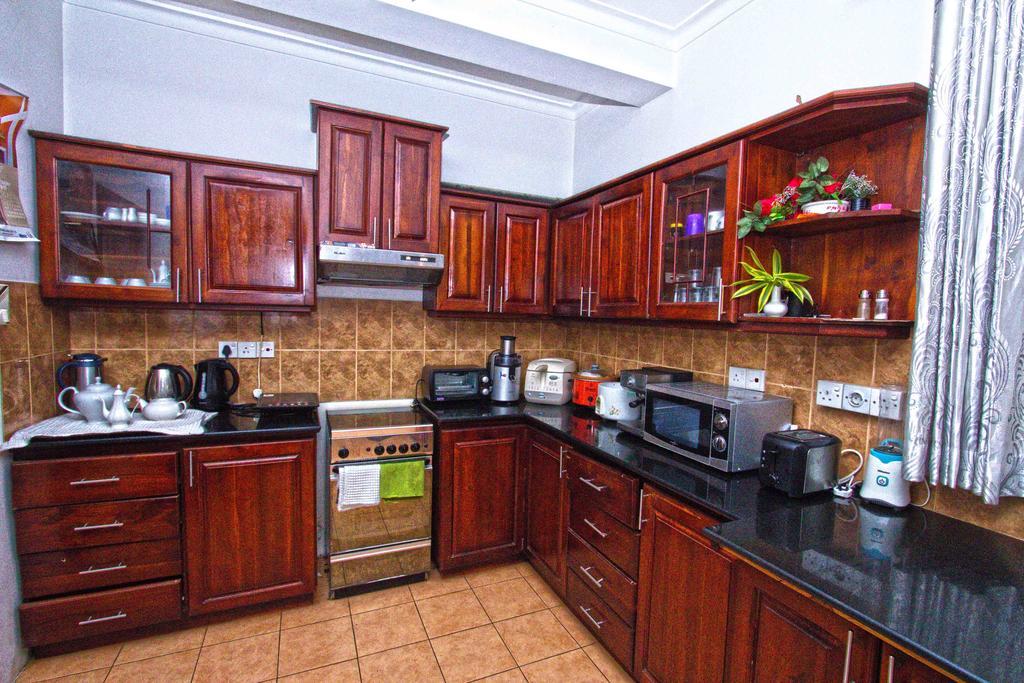 The Blue Beach Guesthouse Negombo Zewnętrze zdjęcie