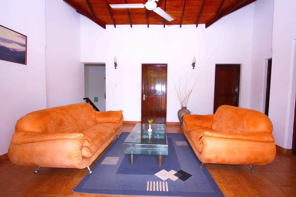 The Blue Beach Guesthouse Negombo Zewnętrze zdjęcie