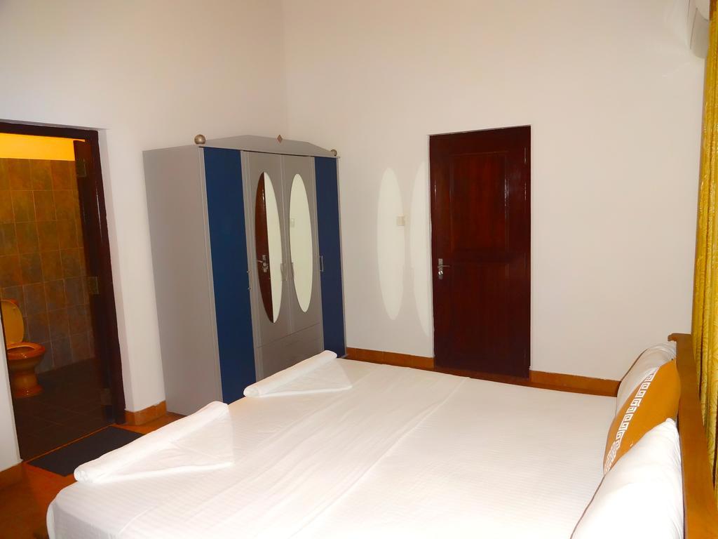 The Blue Beach Guesthouse Negombo Zewnętrze zdjęcie