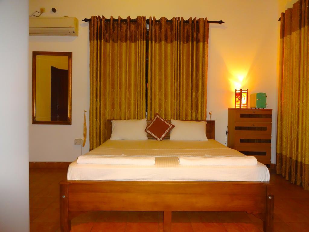 The Blue Beach Guesthouse Negombo Zewnętrze zdjęcie