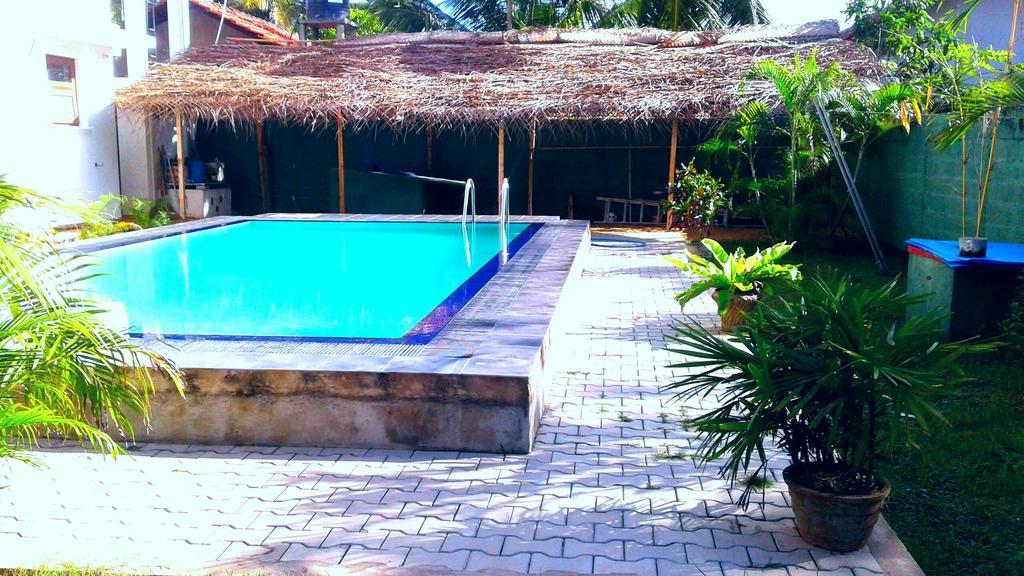 The Blue Beach Guesthouse Negombo Zewnętrze zdjęcie