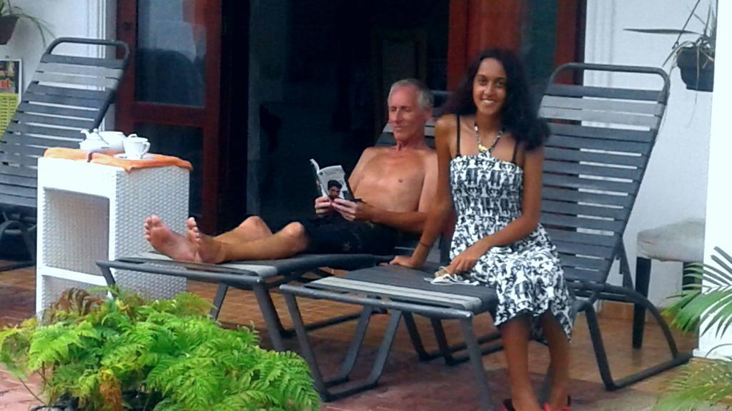 The Blue Beach Guesthouse Negombo Zewnętrze zdjęcie