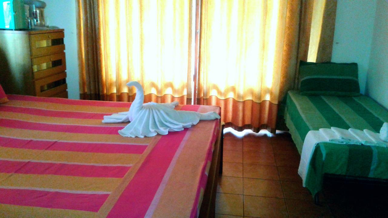 The Blue Beach Guesthouse Negombo Zewnętrze zdjęcie