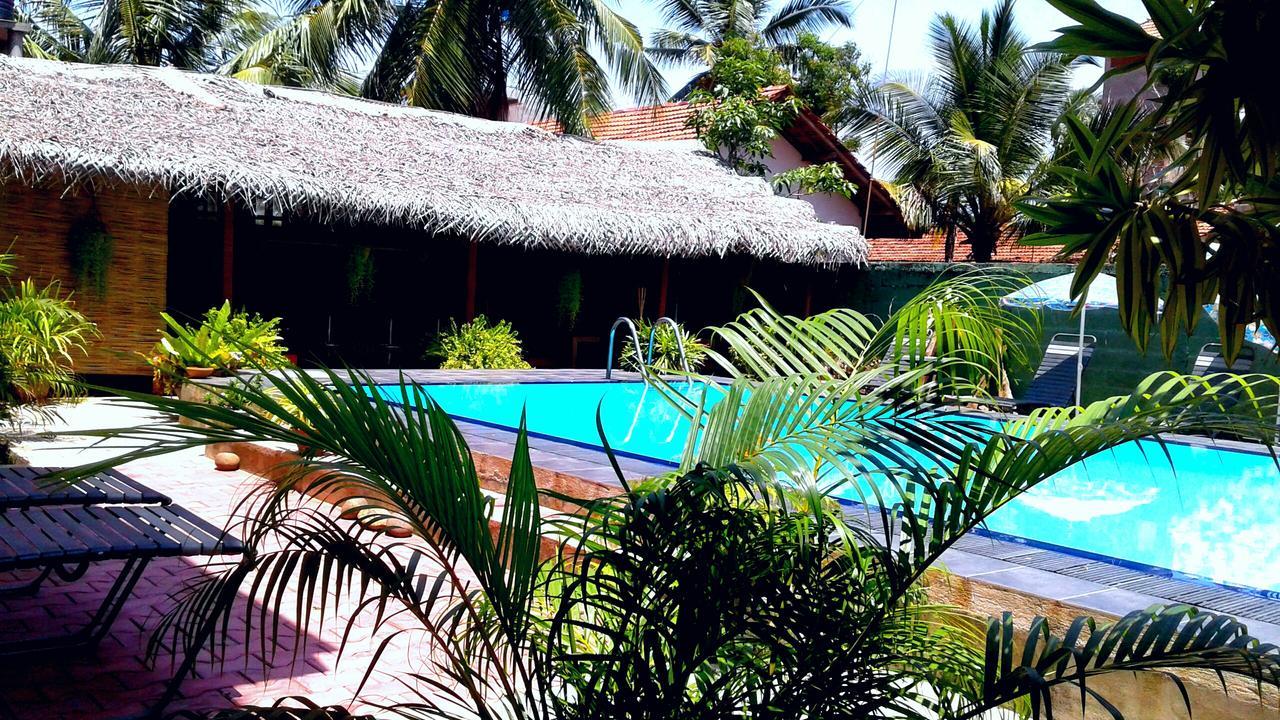 The Blue Beach Guesthouse Negombo Zewnętrze zdjęcie